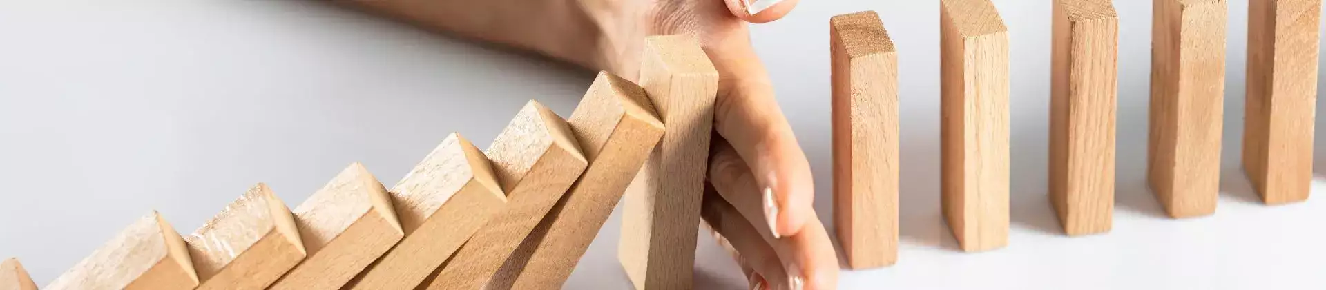 stoppen dominosteentjes